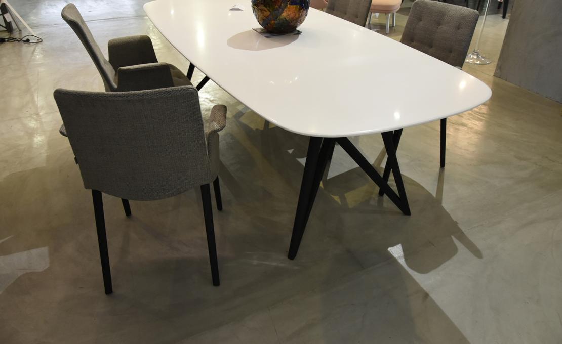 Стул от фабрики Walter Knoll модель Liz Wood 