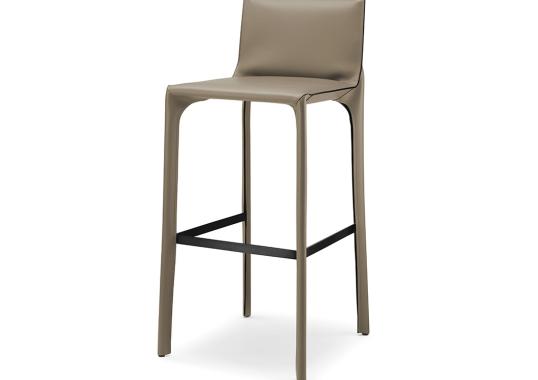 Барный стул от фабрики Walter Knoll модель Saddle  Bar