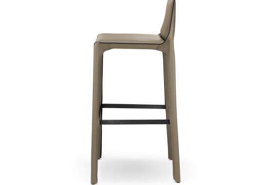 Барный стул от фабрики Walter Knoll модель Saddle  Bar