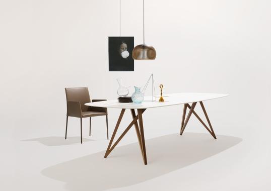Стол от фабрики Walter Knoll модель Seito Table