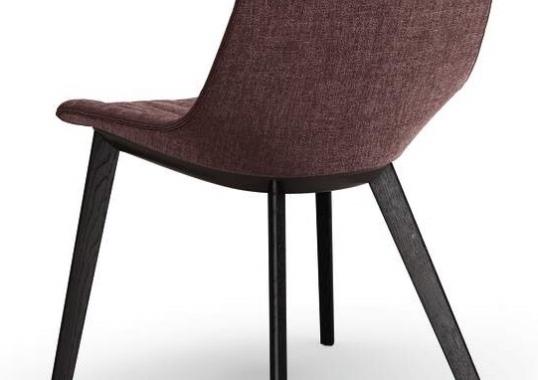 Стул от фабрики Walter Knoll модель Sheru  with Wooden Legs