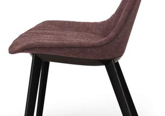 Стул от фабрики Walter Knoll модель Sheru  with Wooden Legs