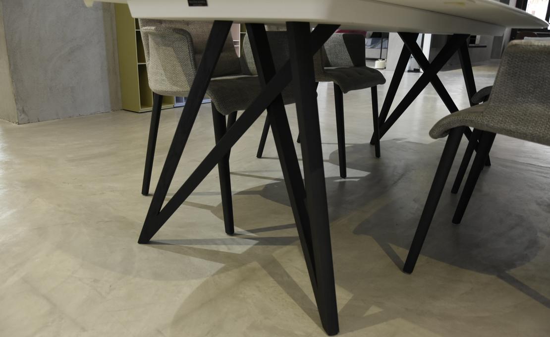 Стол от фабрики Walter Knoll модель Seito Table