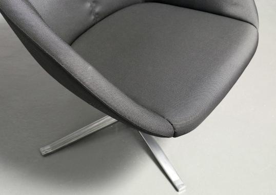 Кресло от фабрики Walter Knoll модель Turtle Lounge 