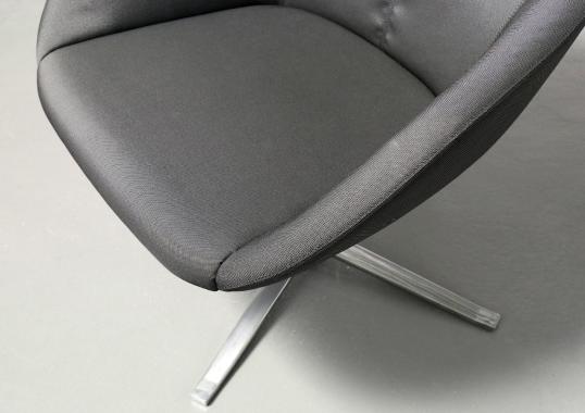 Кресло от фабрики Walter Knoll модель Turtle Lounge 