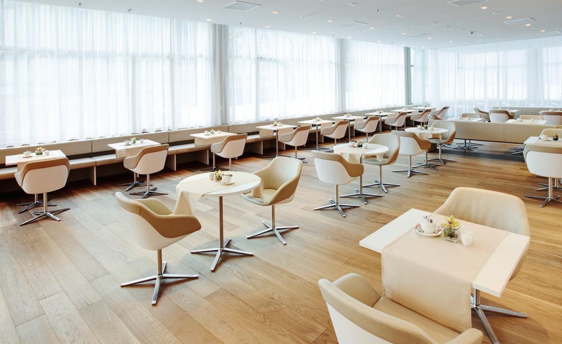 Кресло от фабрики Walter Knoll модель Turtle Lounge 