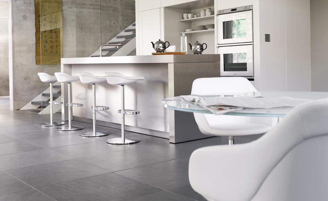Барный стул от фабрики Walter Knoll модель Turtle 
