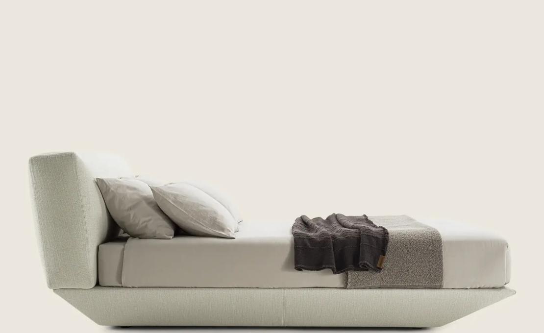 Кровать модель LOUNGESCAPE фабрики Flexform - Антонио Читтерио