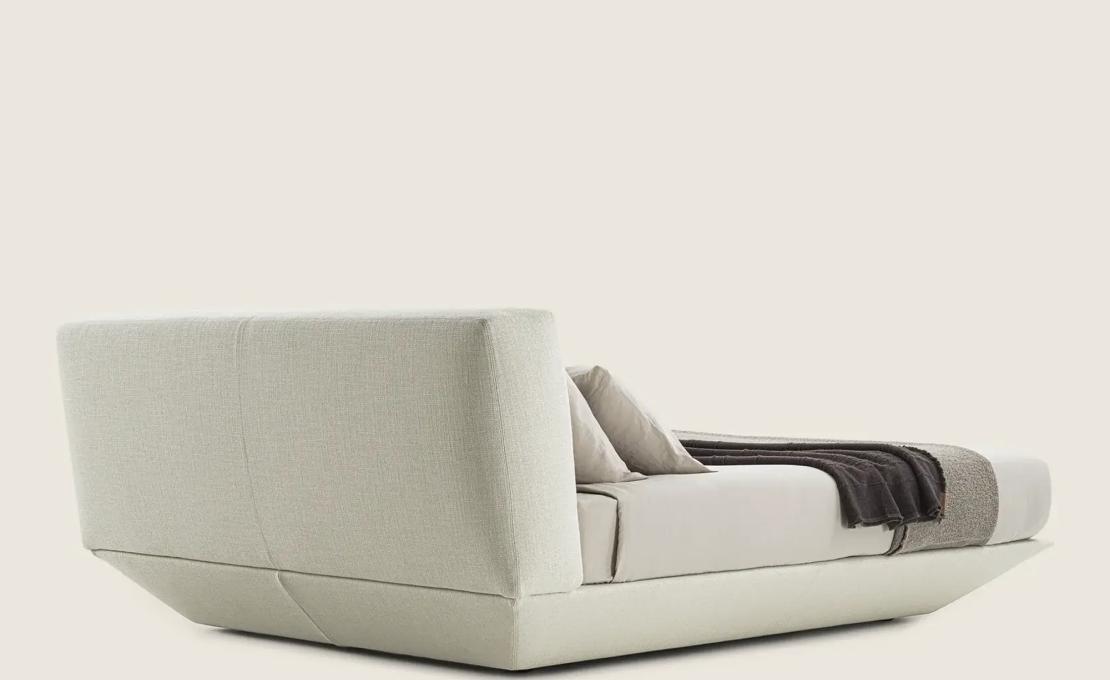Кровать модель LOUNGESCAPE фабрики Flexform - Антонио Читтерио