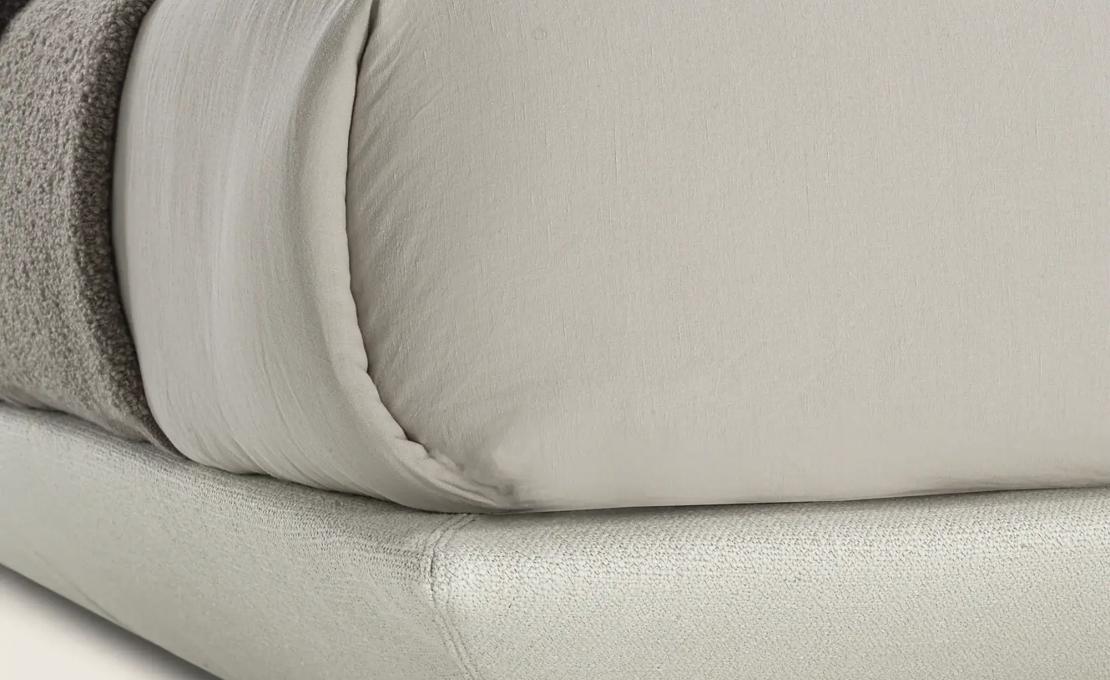 Кровать модель LOUNGESCAPE фабрики Flexform - Антонио Читтерио
