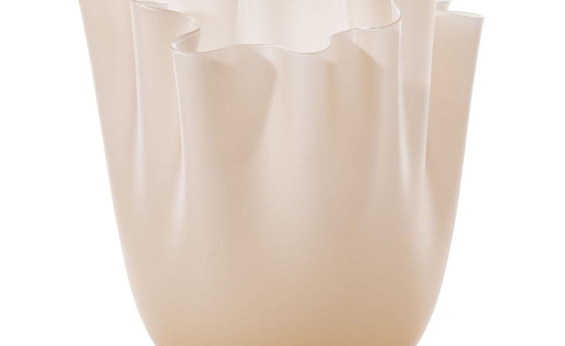 Декоративная Ваза от фабрики Venini модель Fazzoletto Medium Satin Pearl Milk Murano Glass