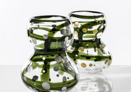 Декоративная Ваза от фабрики Venini модель Gran Bulbo Mini Silver Black and Green Glass