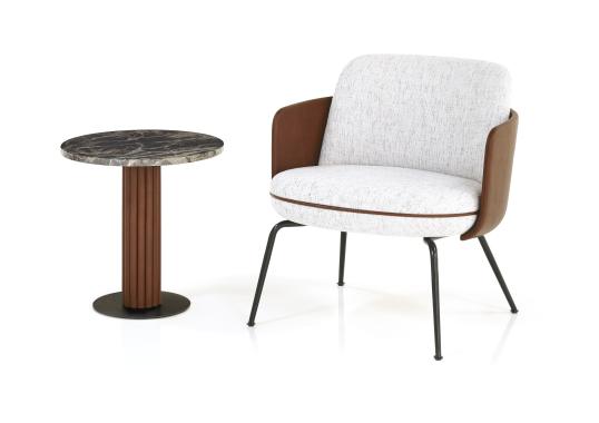 Журнальный столик от фабрики Wittmann модель MILES-SIDE TABLE