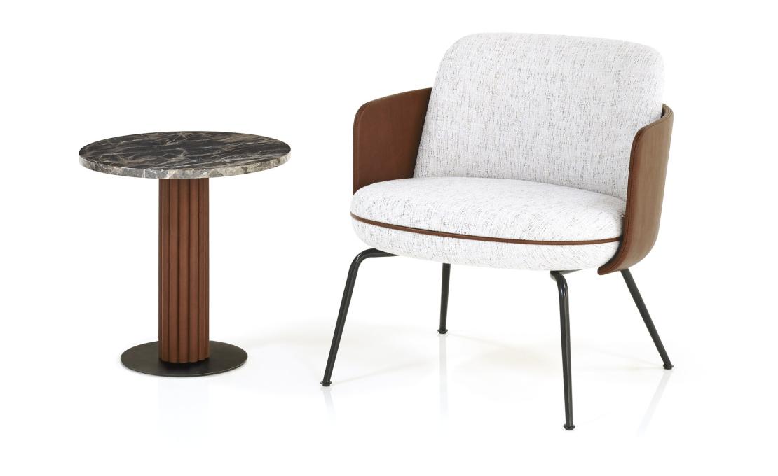 Журнальный столик от фабрики Wittmann модель MILES-SIDE TABLE