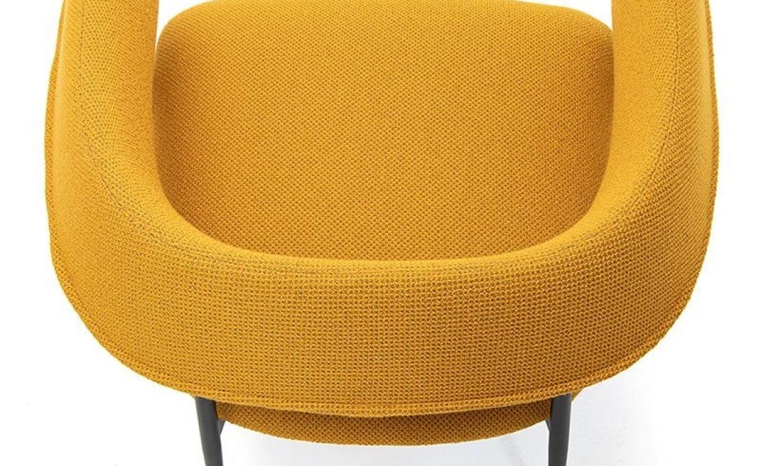 Кресло от фабрики Zanotta модель 928 NENA LOUNGE