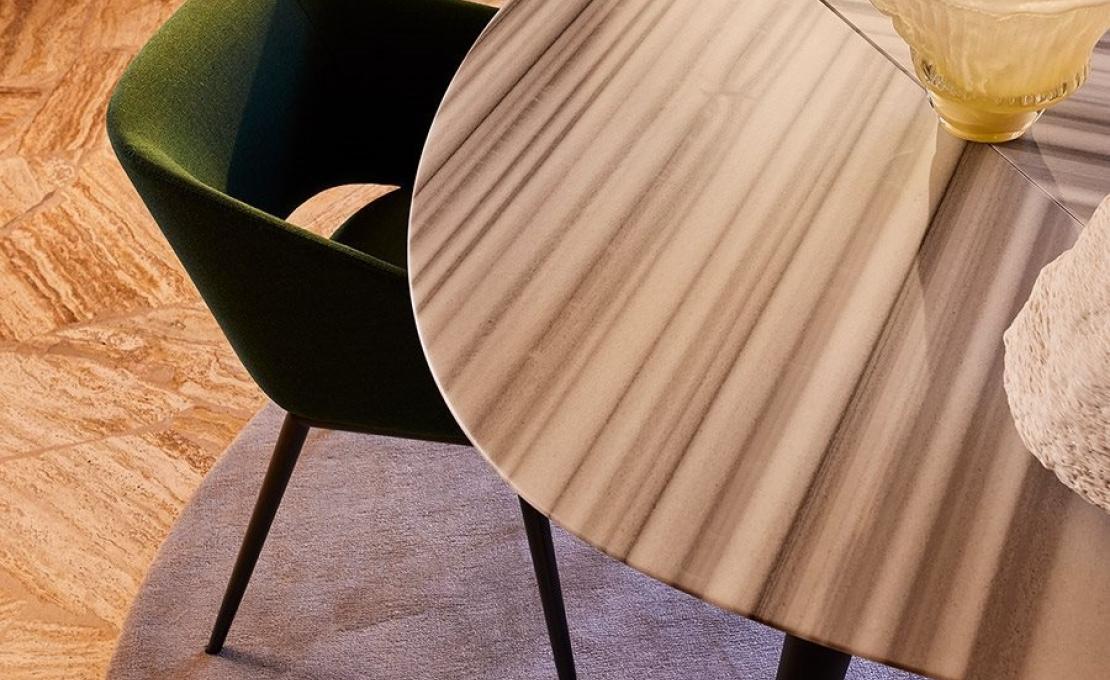 Стол от фабрики Zanotta модель 2318 TWEED MARBLE