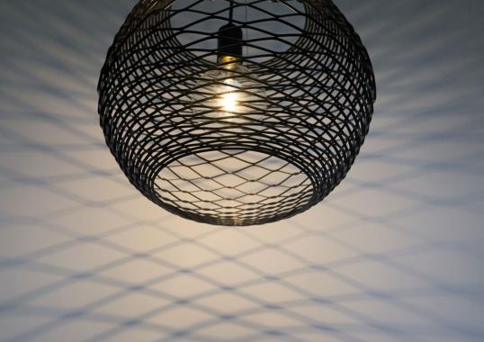 Подвесной светильник от фабрики Zava модель NET SUSPENSION LAMP 