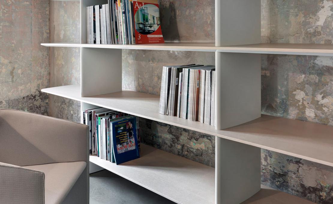 Книжные Шкаф от фабрики Tecno Spa модель Shift White and Durmast 