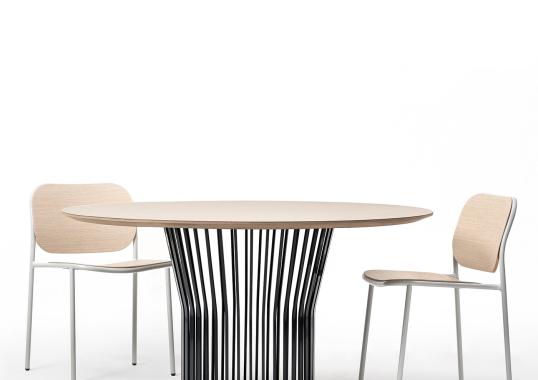 Стол обеденный от фабрики TrabA' модель 0142 Ray Round Natural Oak Table 