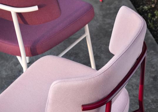 Стул от фабрики TrabA' модель Marlen Pink and Burgundy 