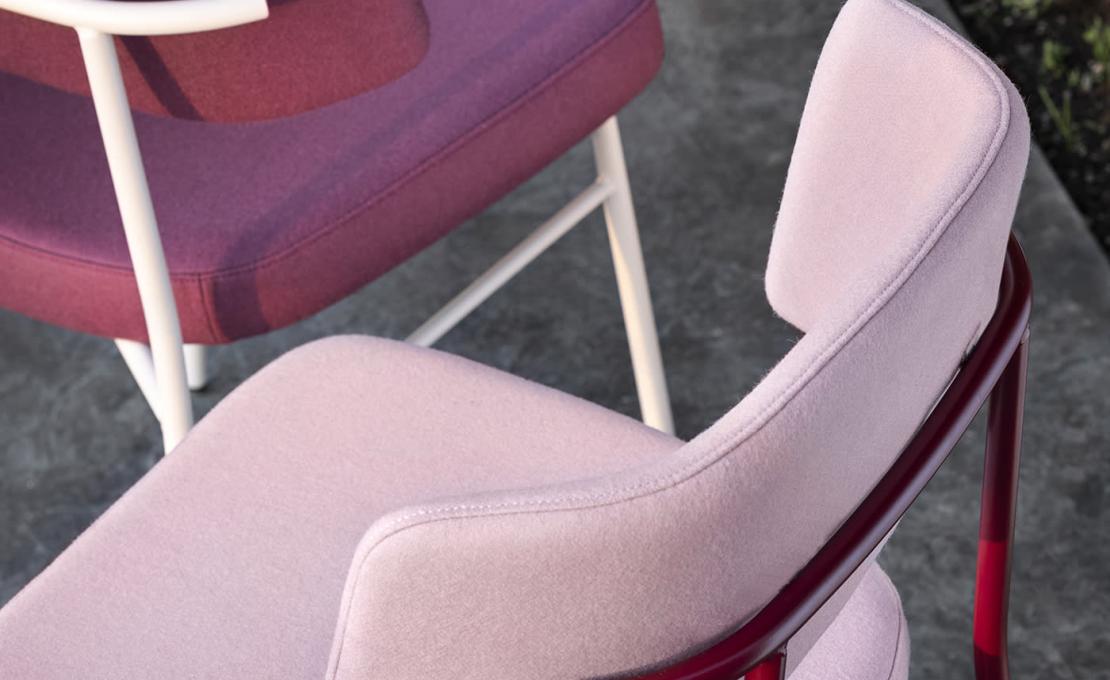 Стул от фабрики TrabA' модель Marlen Pink and Burgundy 