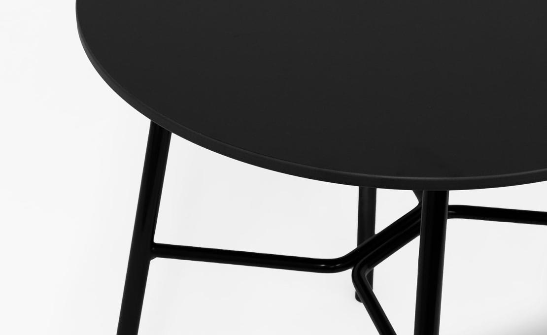 Журнальный столик от фабрики TrabA' модель Yuki Black Metal Side Table 