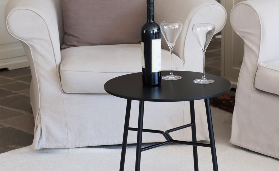 Журнальный столик от фабрики TrabA' модель Yuki Black Metal Side Table 