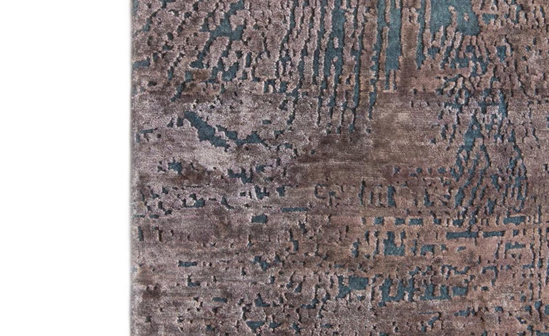 Ковер от фабрики Carpet Edition модель Damask Savage Pink & Blue