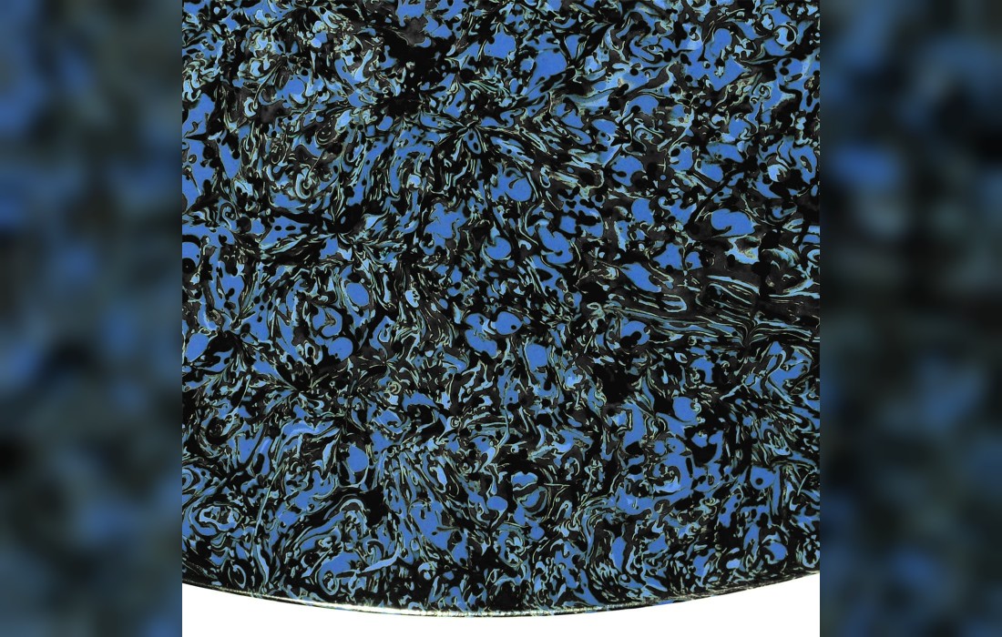Журнальный столик от фабрики Cupioli модель BonBon Black & Light Blue