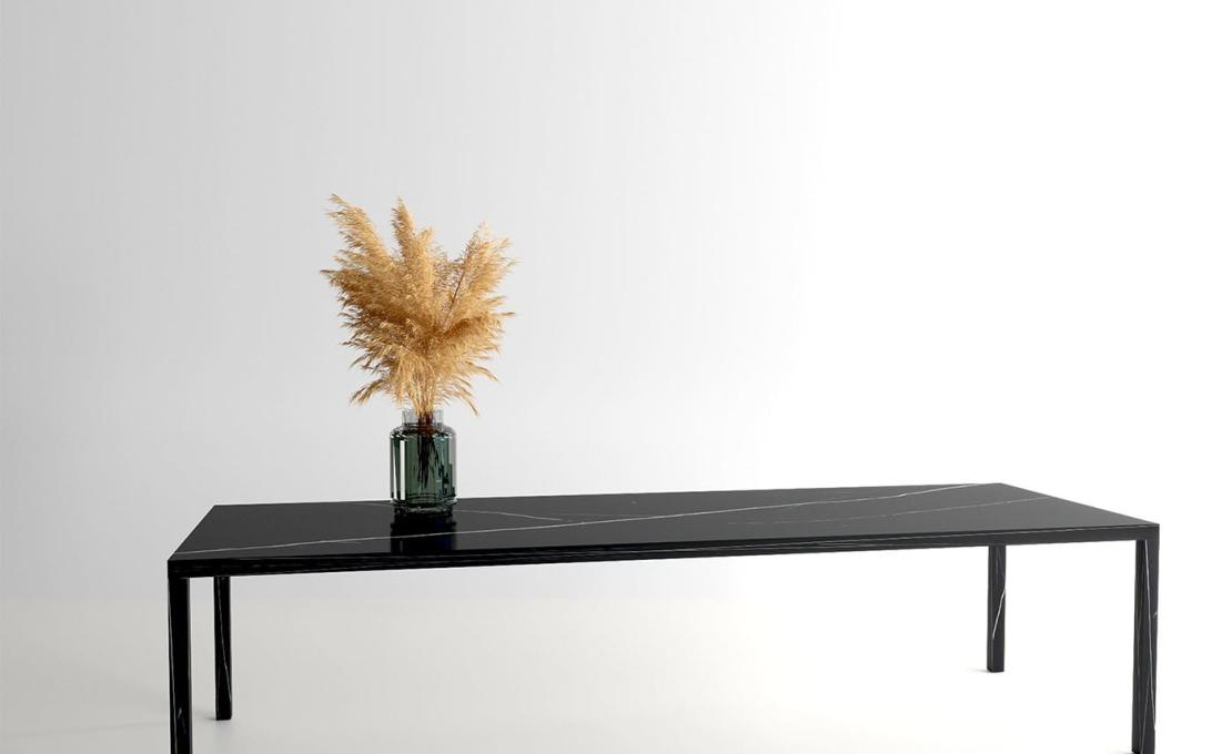 Стол обеденный от фабрики Dimarmo модель Sumisura Black Marquinia