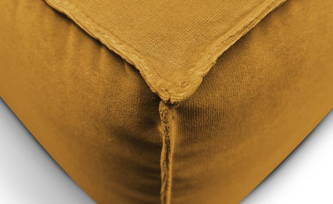 Диван от фабрики DLA Design Lab модель Docker Yellow Gold Velvet