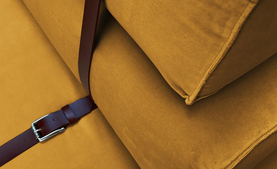 Диван от фабрики DLA Design Lab модель Docker Yellow Gold Velvet