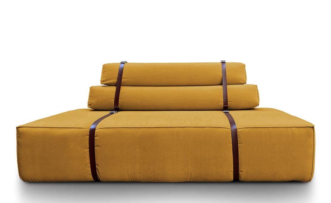 Диван от фабрики DLA Design Lab модель Docker Yellow Gold Velvet