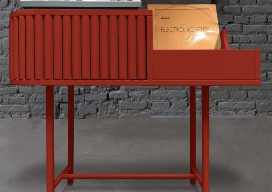 Консоль от фабрики DLA Design Lab модель VYC Fire Red