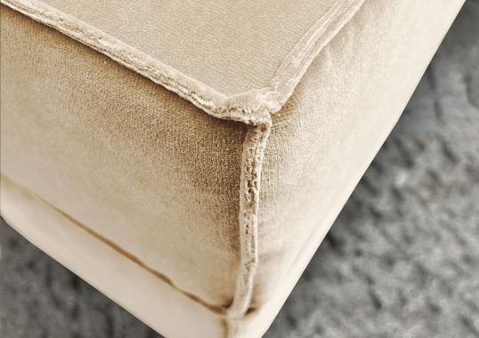 Пуфы от фабрики DLA Design Lab модель Docker Beige Velvet