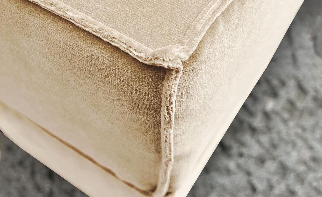 Пуфы от фабрики DLA Design Lab модель Docker Beige Velvet