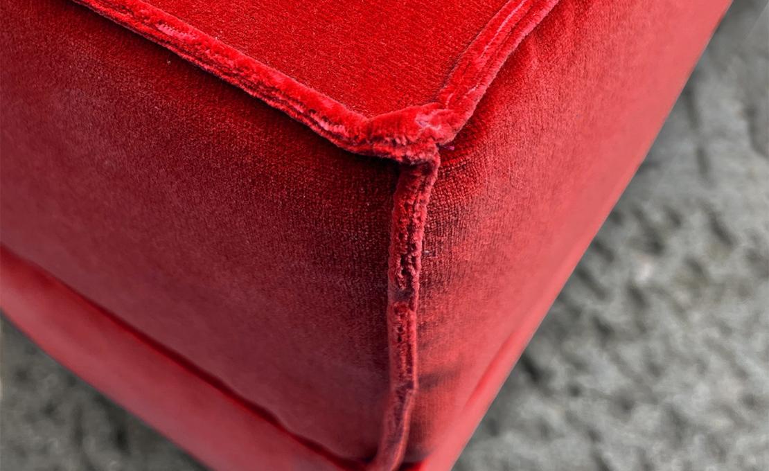 Пуфы от фабрики DLA Design Lab модель Docker Red Velvet