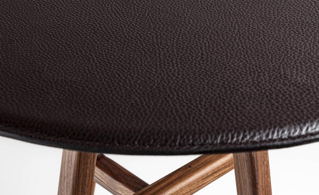 Журнальный столик от фабрики Durame модель Joker Round Black Brown