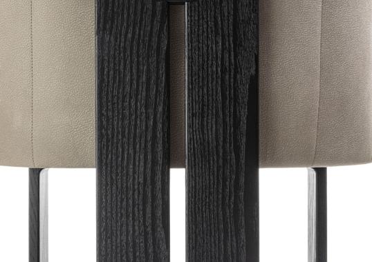 Кресло от фабрики Durame модель Tofane Taupe Black Armchair