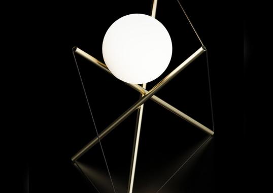 Настольная лампа от фабрики Edizioni Design модель ED057 