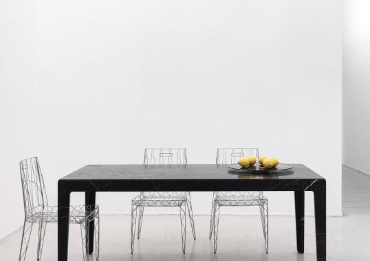 Стол обеденный от фабрики Epònimo модель Rock New Saint Laurent Table