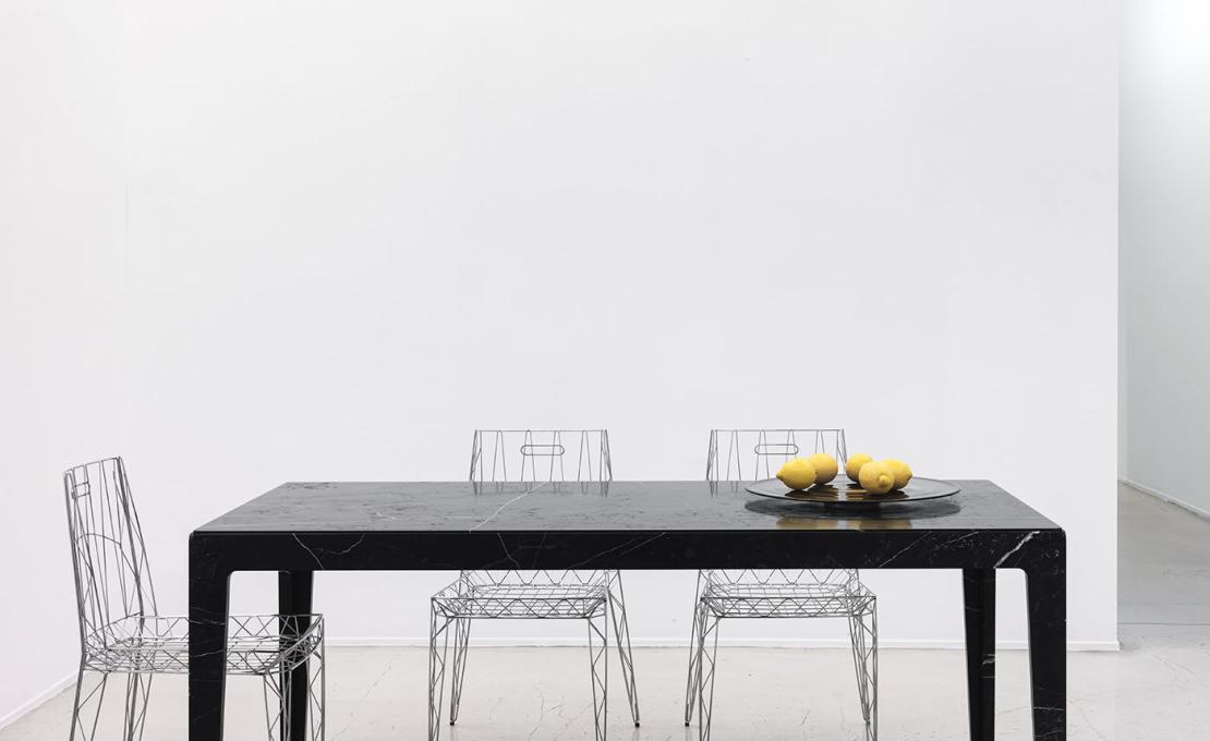 Стол обеденный от фабрики Epònimo модель Rock New Saint Laurent Table