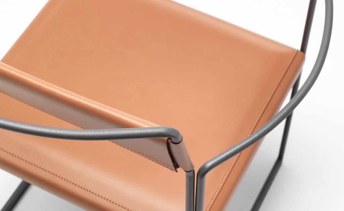 Стул от фабрики Epònimo модель Ne Outline Chair