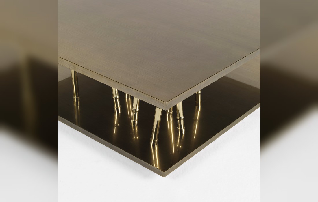 Журнальный столик от фабрики ETRO Home Interiors модель Taxila