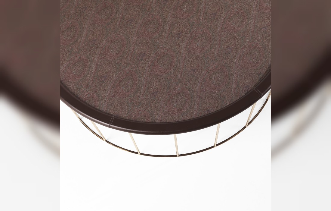 Журнальный столик от фабрики ETRO Home Interiors модель Vessel