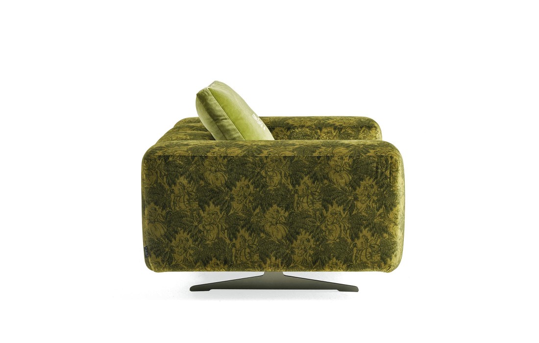 Кресло от фабрики ETRO Home Interiors модель Ratio Up