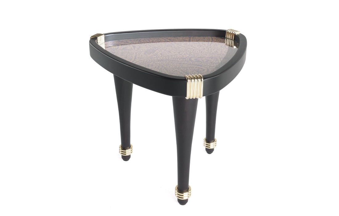 Журнальный столик от фабрики ETRO Home Interiors модель Axum