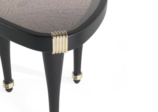 Журнальный столик от фабрики ETRO Home Interiors модель Axum