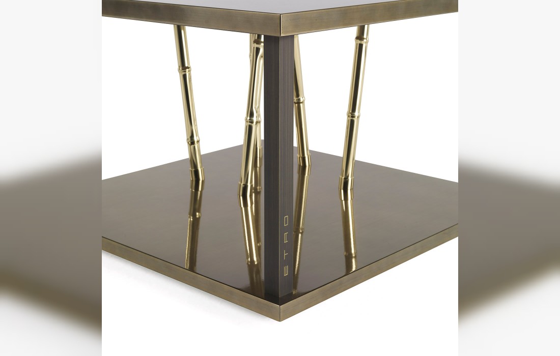 Журнальный столик от фабрики ETRO Home Interiors модель Taxila