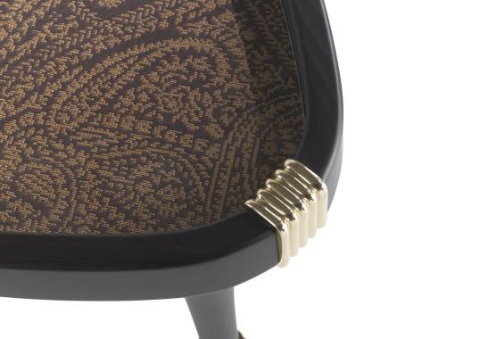 Журнальный столик от фабрики ETRO Home Interiors модель Axum